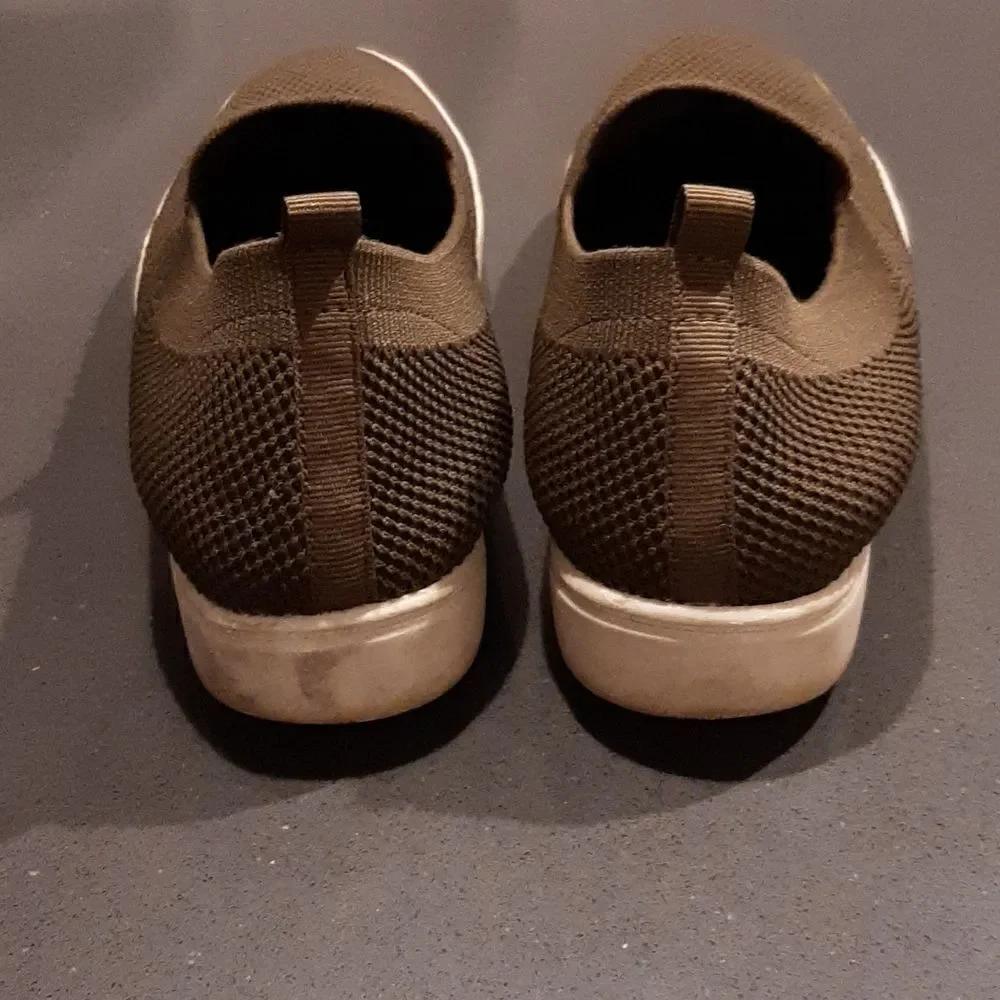 New Directions Olive Green Cloth Shoes